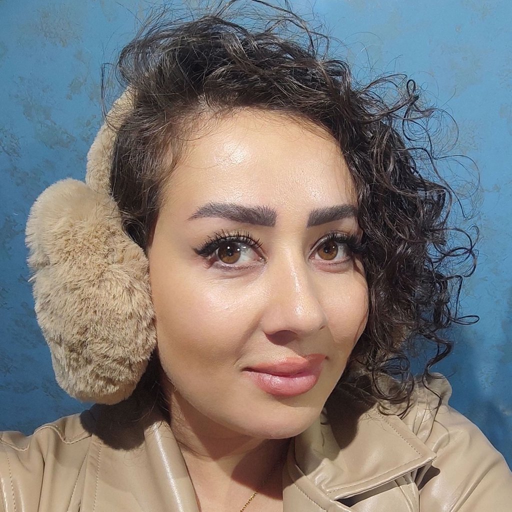 تصویر پروفایل میزبان