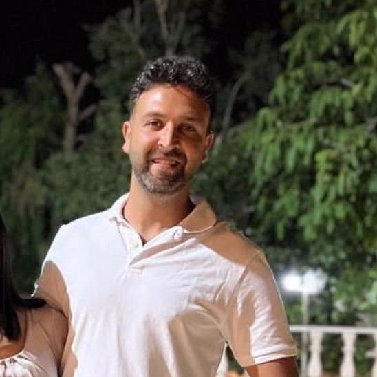 تصویر پروفایل میزبان