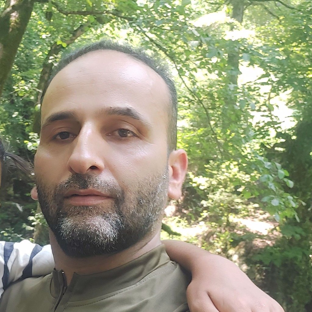 تصویر پروفایل میزبان