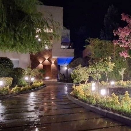 تصویر پروفایل میزبان