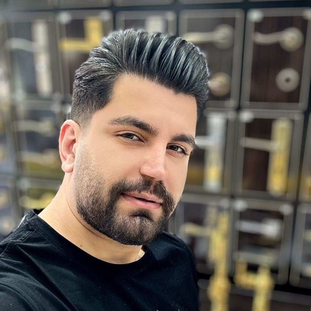 تصویر پروفایل میزبان