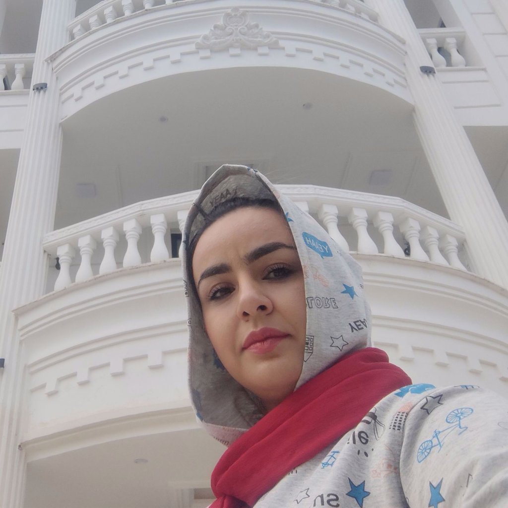 تصویر پروفایل میزبان