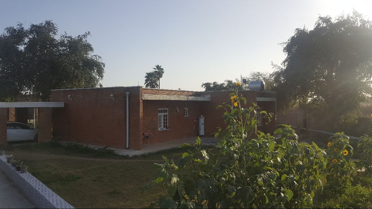 اقامتگاه سنتی آوان توریست واحد 12