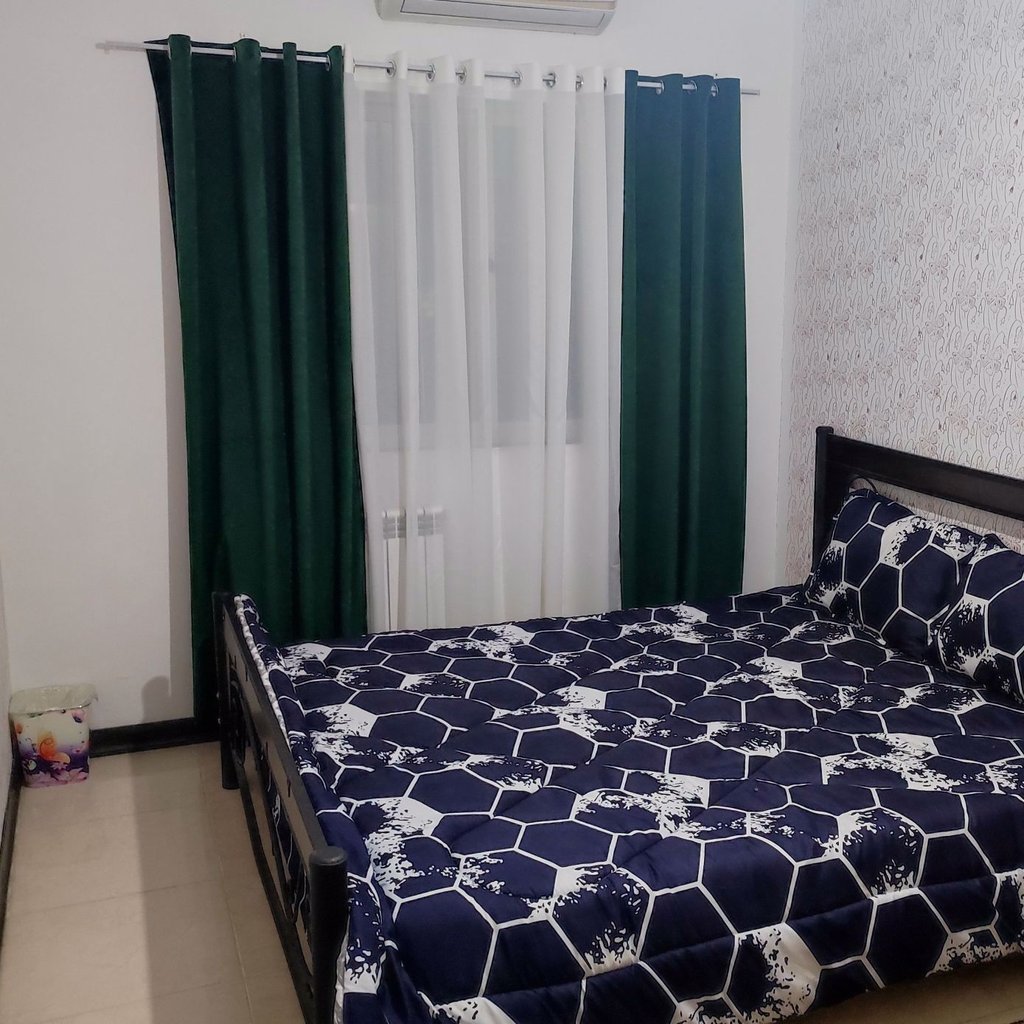 تصویر پروفایل میزبان