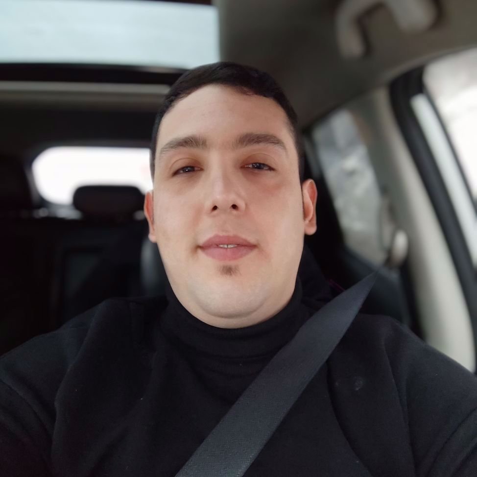 تصویر پروفایل میزبان