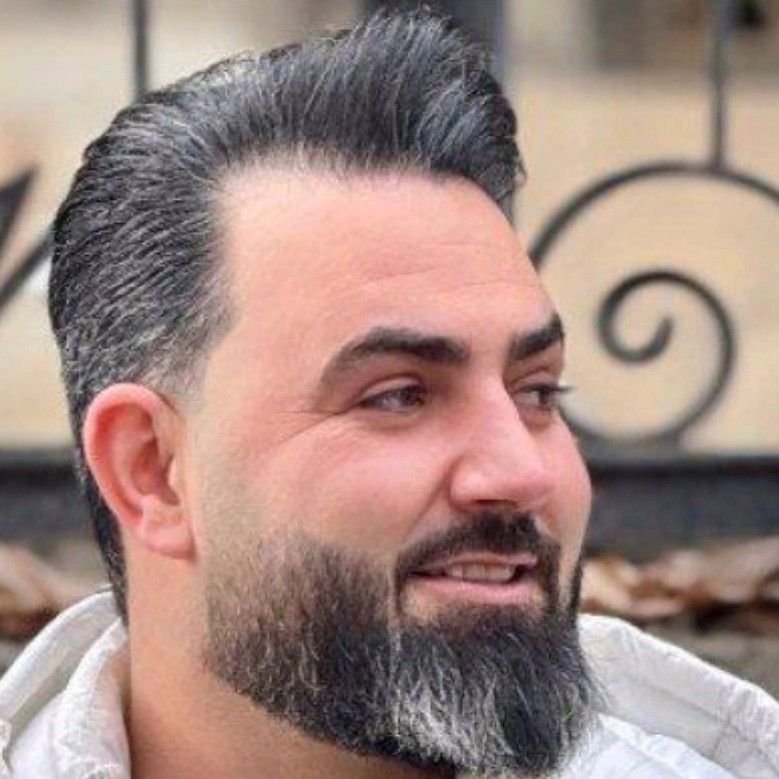 تصویر پروفایل میزبان