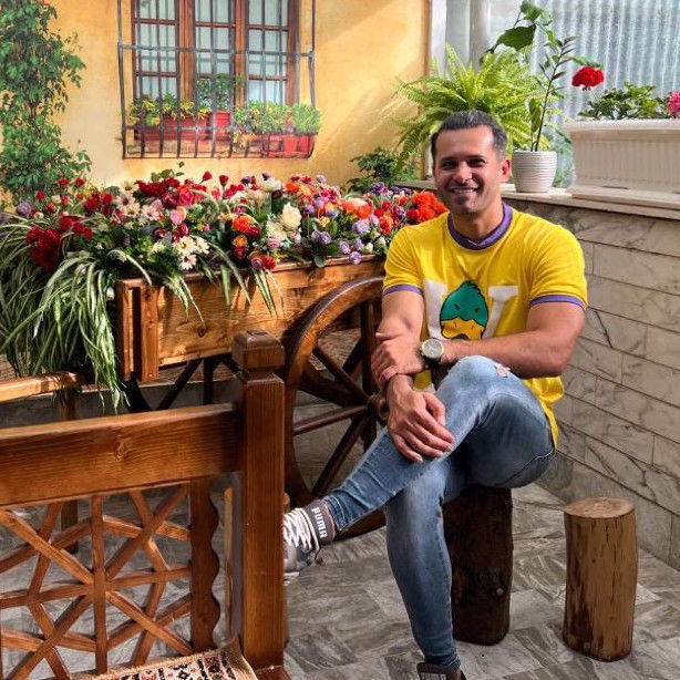 تصویر پروفایل میزبان