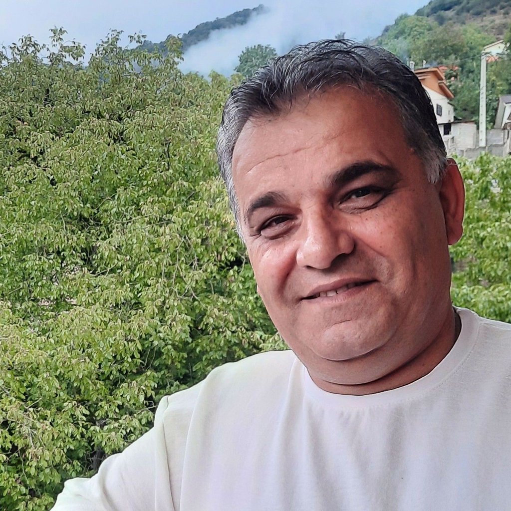 تصویر پروفایل میزبان