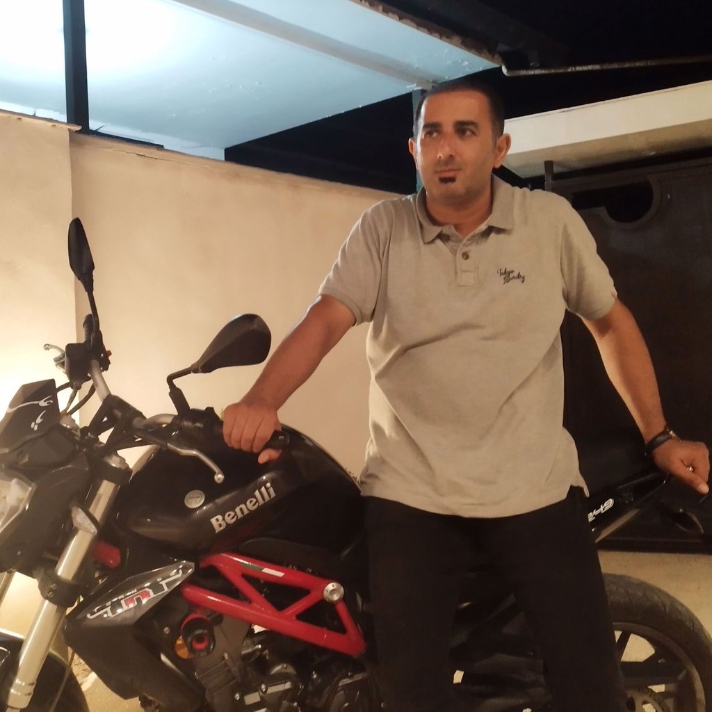 تصویر پروفایل میزبان