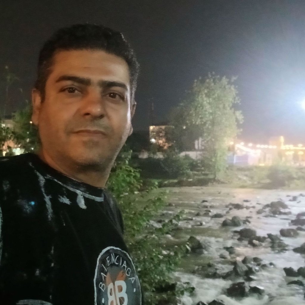 تصویر پروفایل میزبان