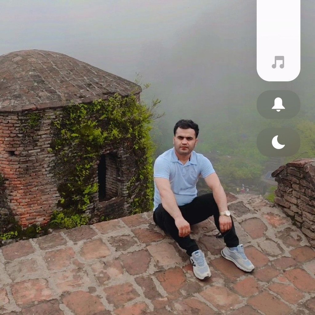 تصویر پروفایل میزبان