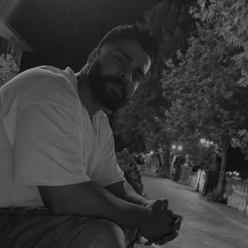 تصویر پروفایل میزبان