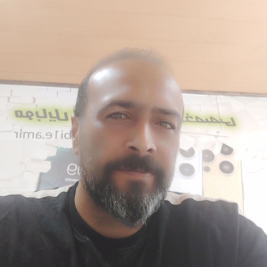 تصویر پروفایل میزبان