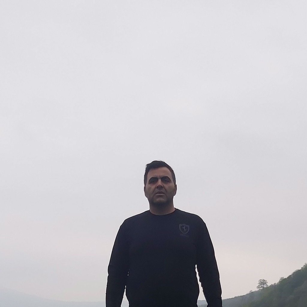 تصویر پروفایل میزبان