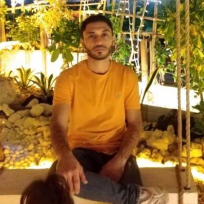 تصویر پروفایل میزبان