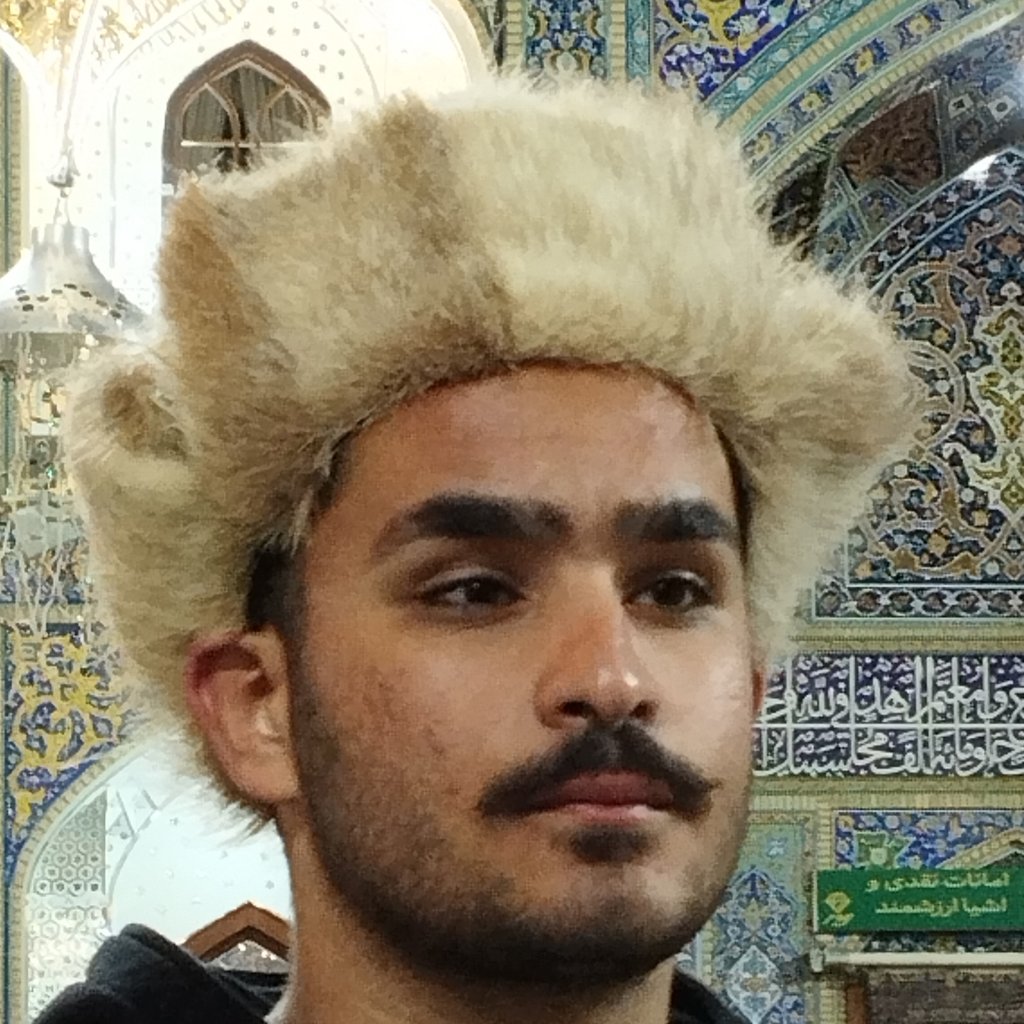 تصویر پروفایل میزبان