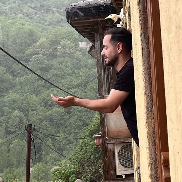 تصویر پروفایل میزبان