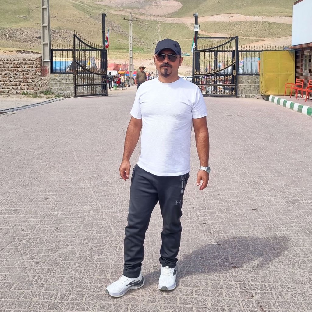 تصویر پروفایل میزبان