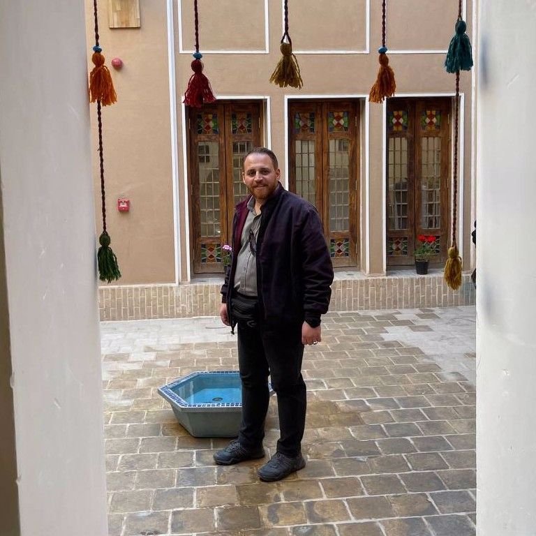 تصویر پروفایل میزبان