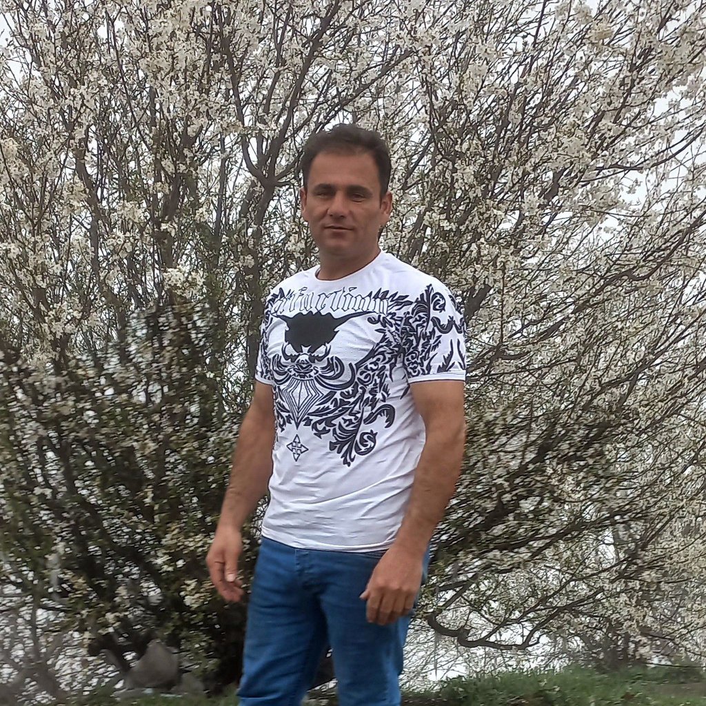 تصویر پروفایل میزبان