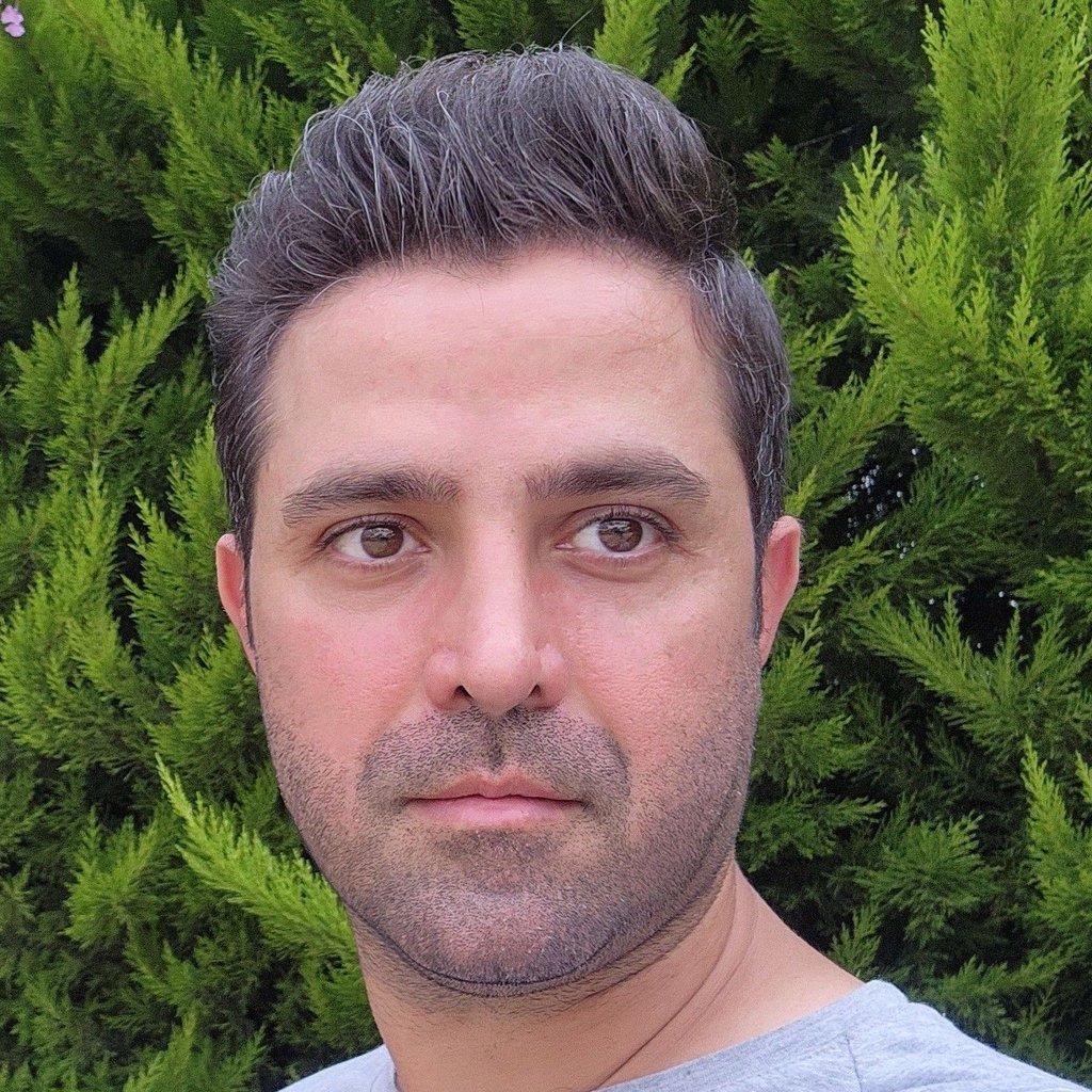 تصویر پروفایل میزبان