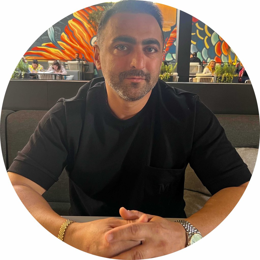 تصویر پروفایل میزبان