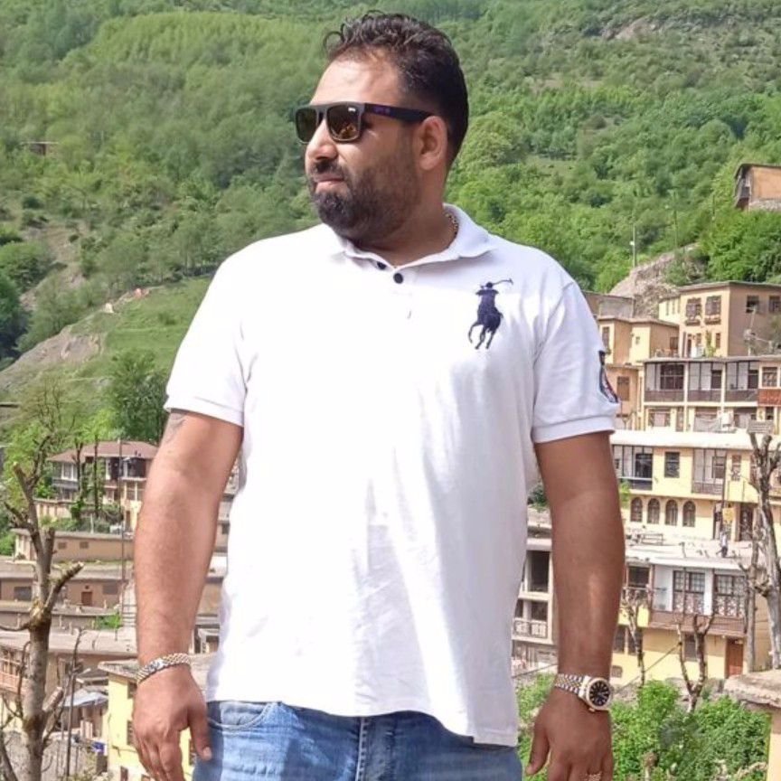 تصویر پروفایل میزبان