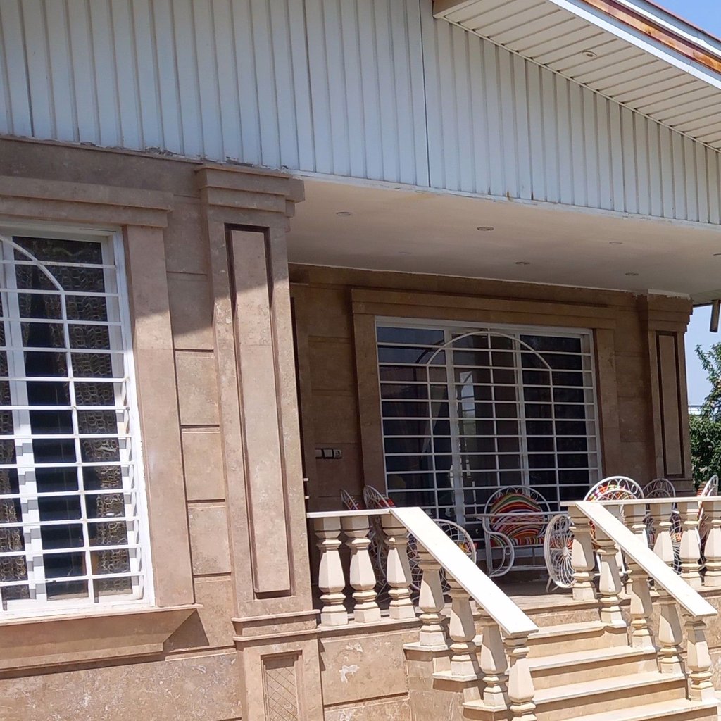 تصویر پروفایل میزبان