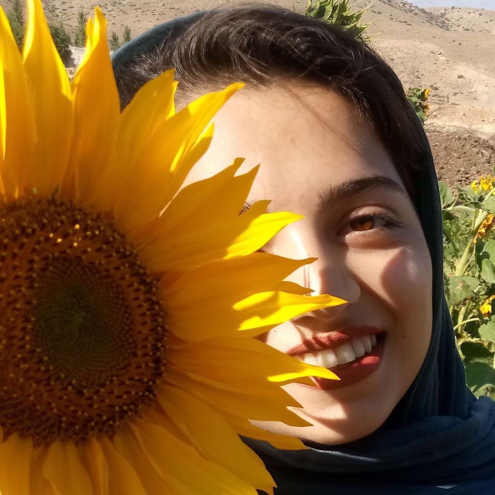 تصویر پروفایل میزبان