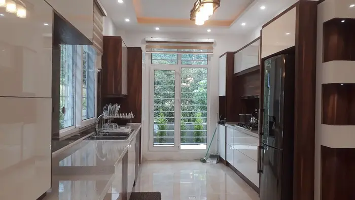 سه خوابه استخردار یاقوت سبز 1