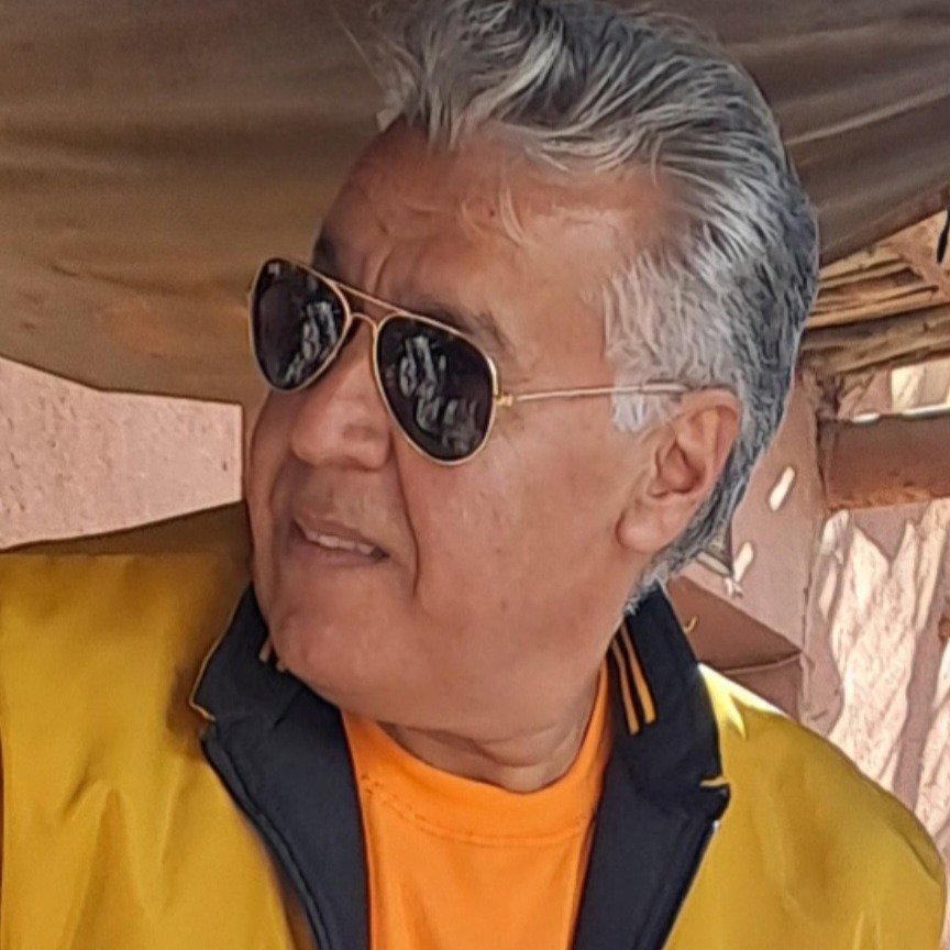 تصویر پروفایل میزبان