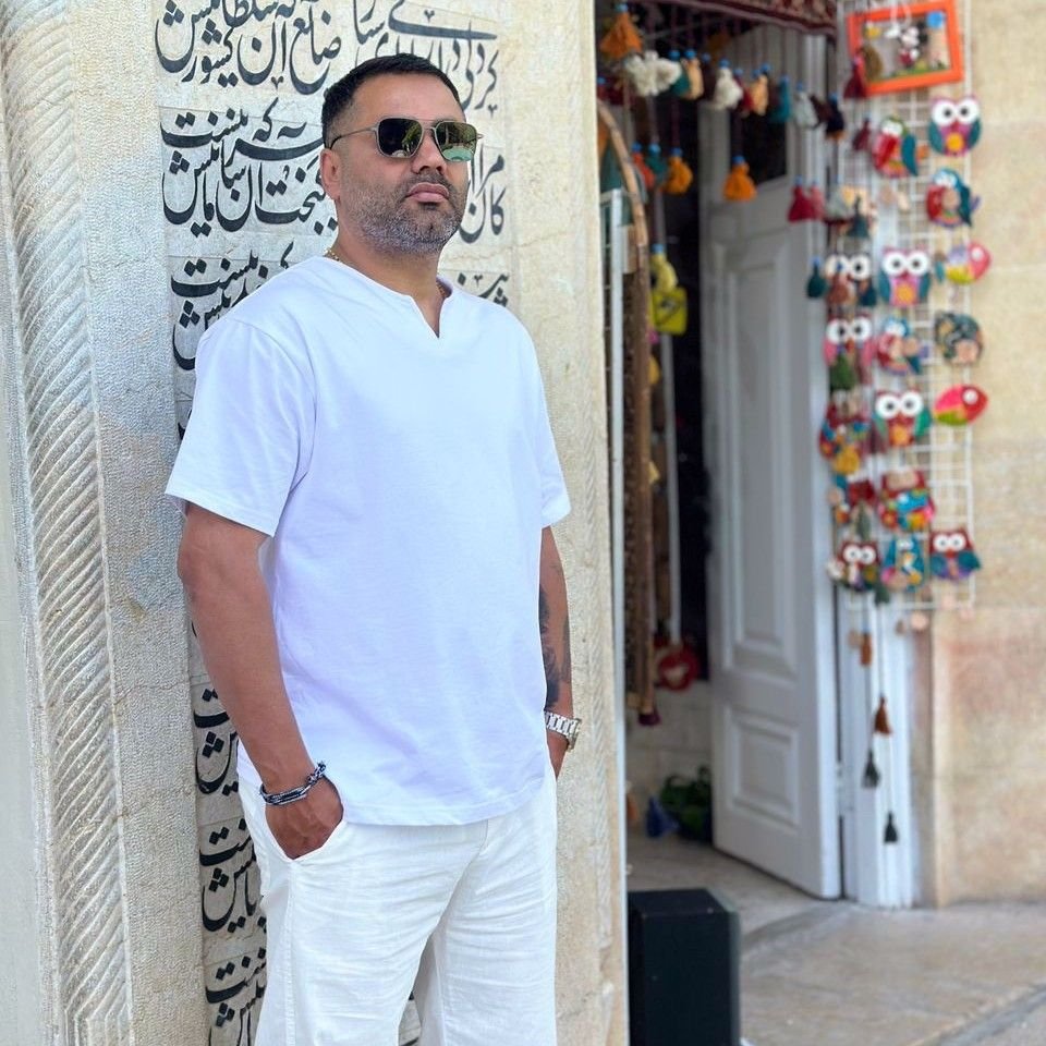 تصویر پروفایل میزبان