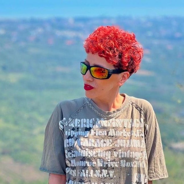 تصویر پروفایل میزبان