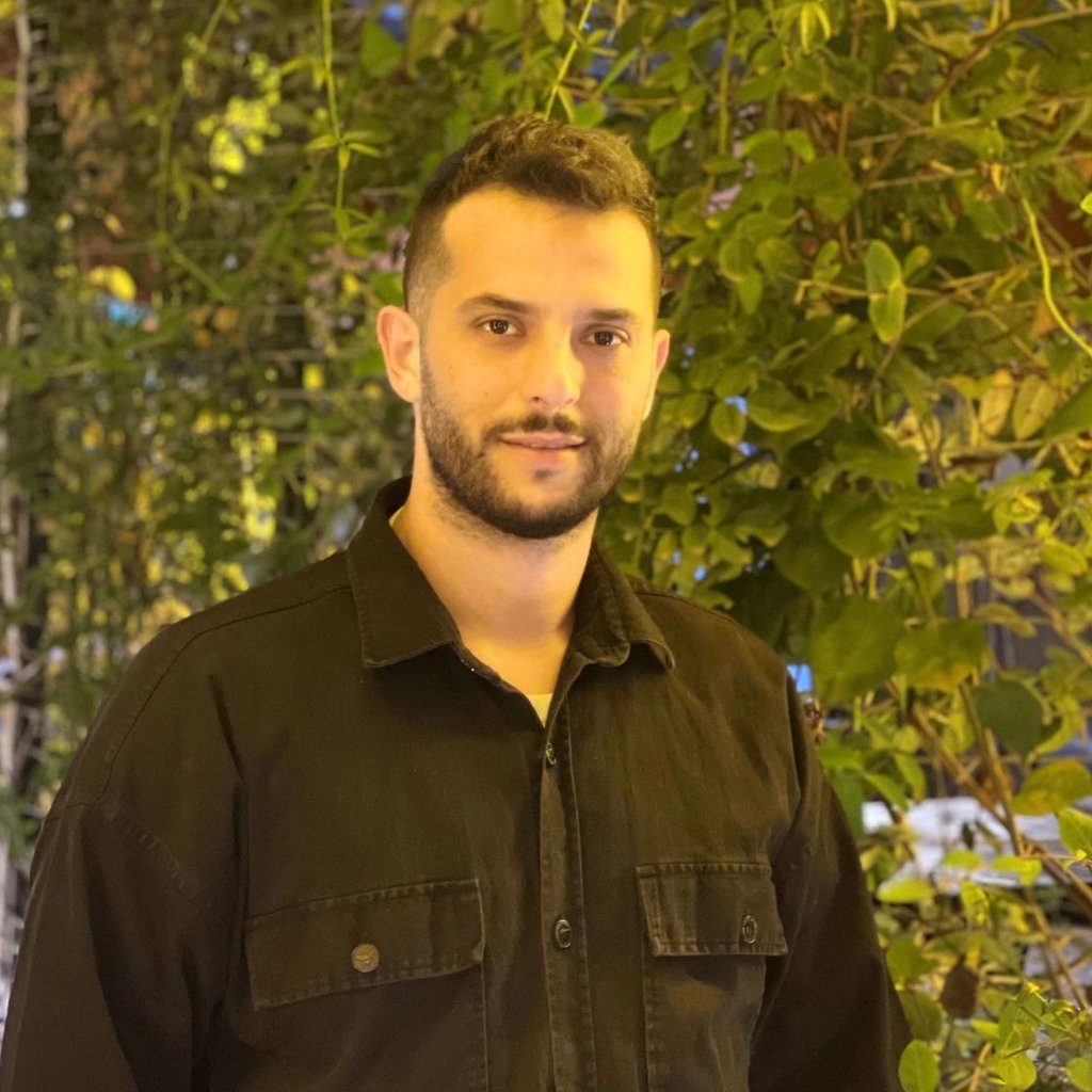 تصویر پروفایل میزبان