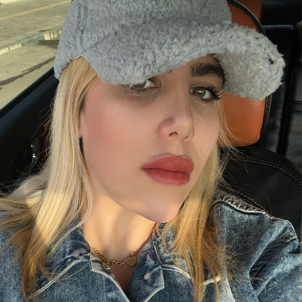 تصویر پروفایل میزبان