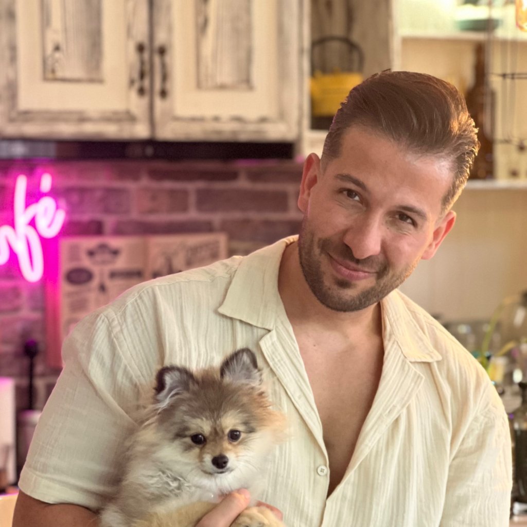 تصویر پروفایل میزبان