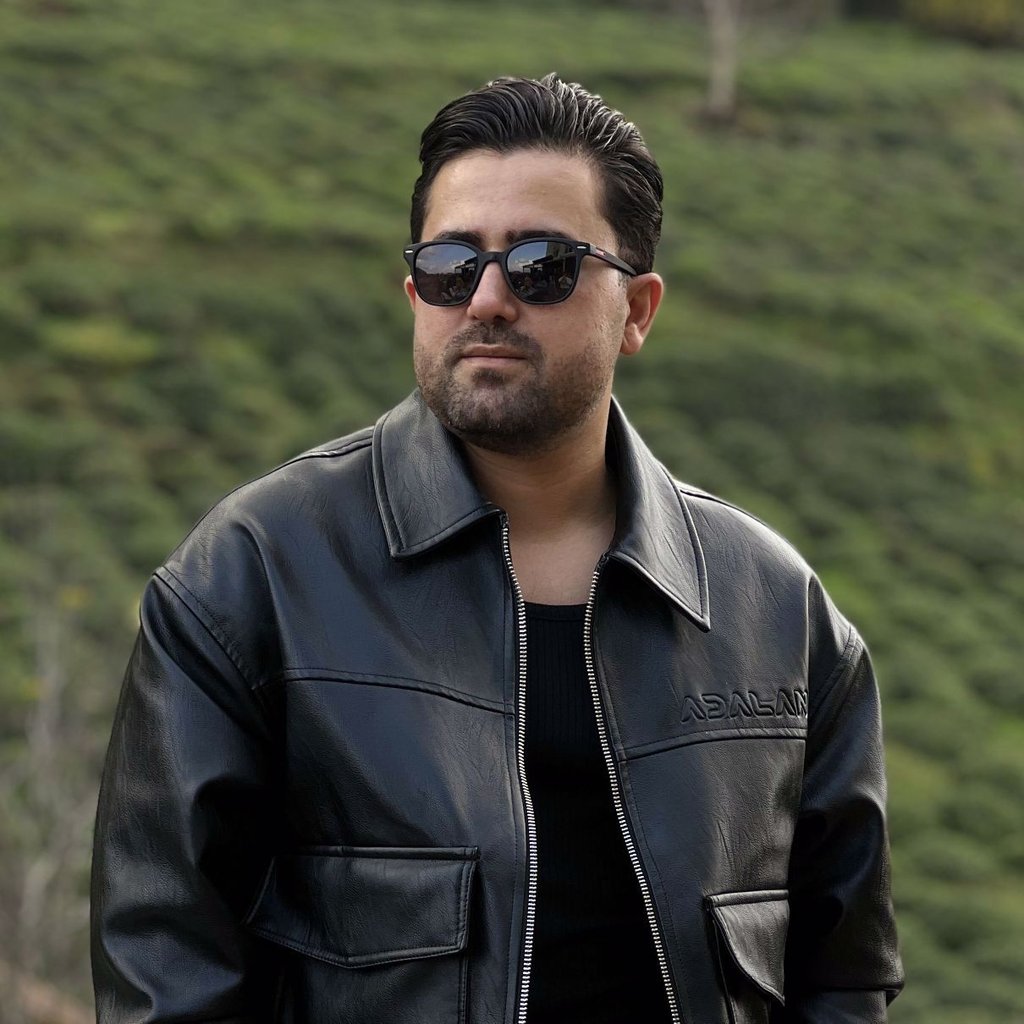 تصویر پروفایل میزبان