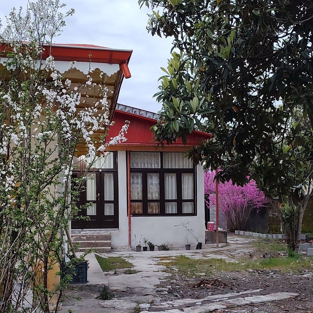 تصویر پروفایل میزبان