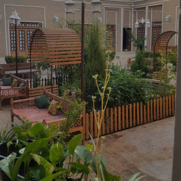 تصویر پروفایل میزبان