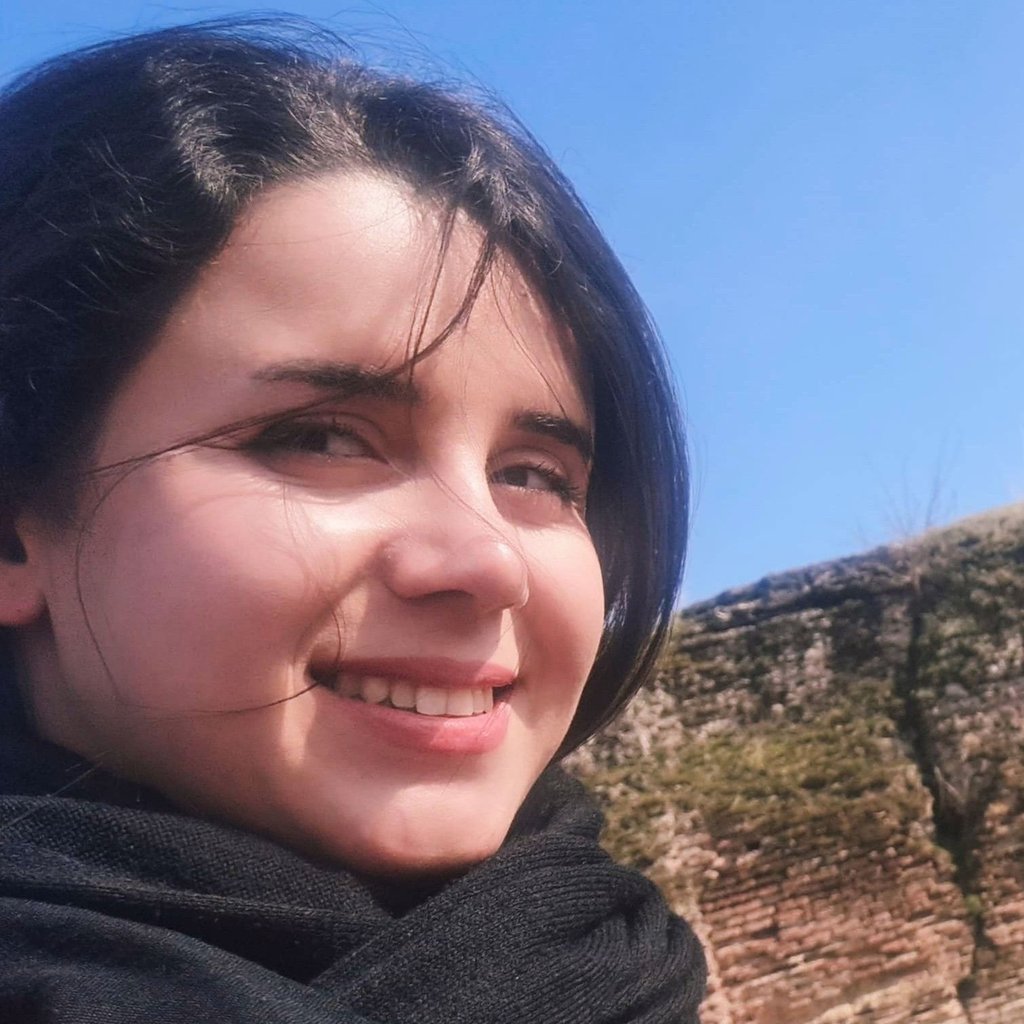 تصویر پروفایل میزبان