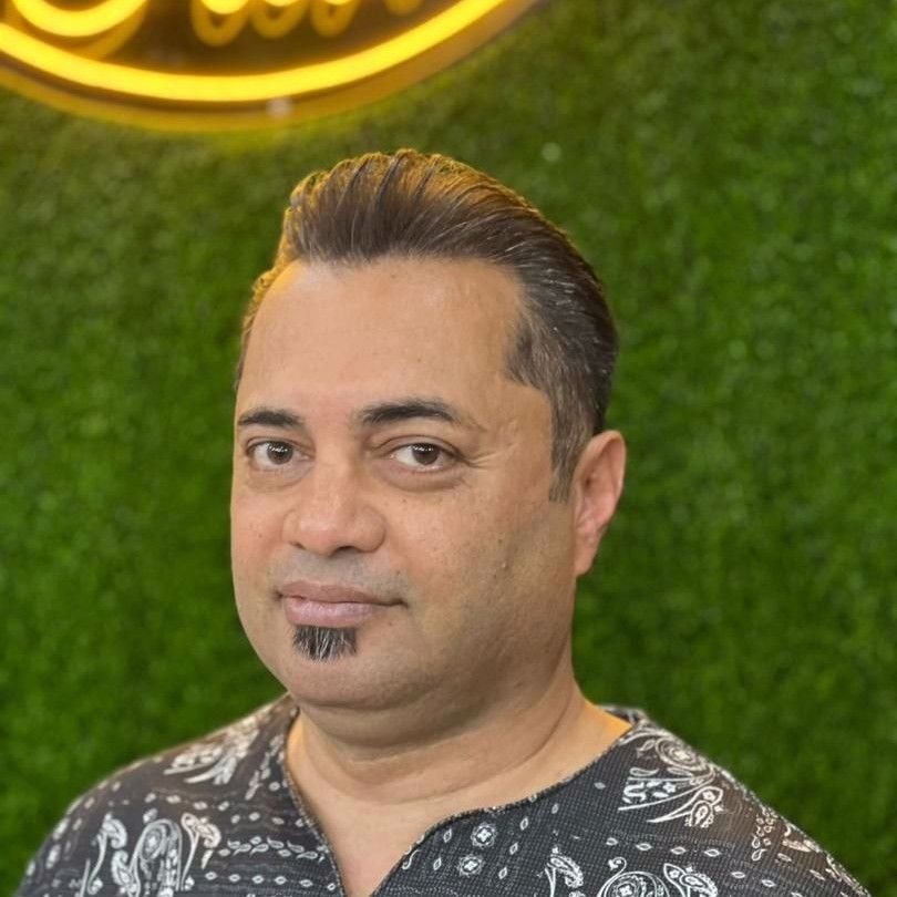 تصویر پروفایل میزبان