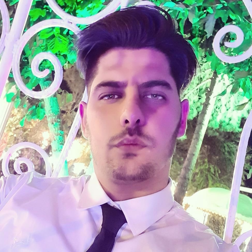 تصویر پروفایل میزبان