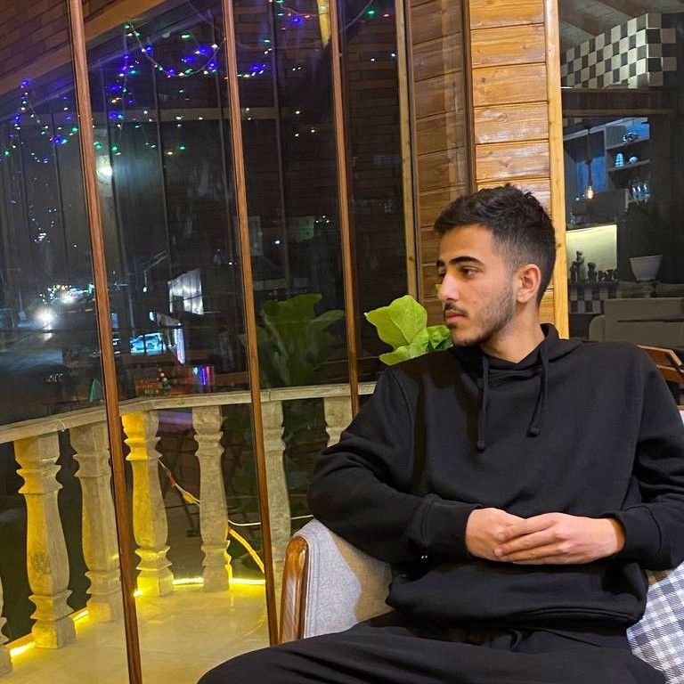 تصویر پروفایل میزبان