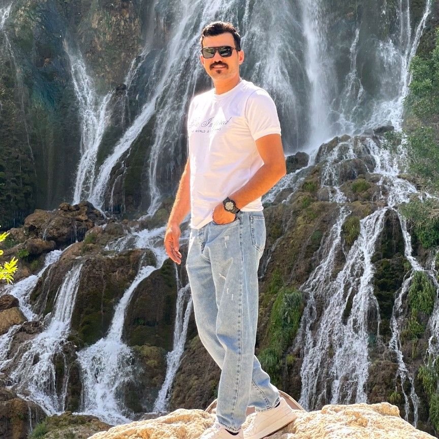 تصویر پروفایل میزبان