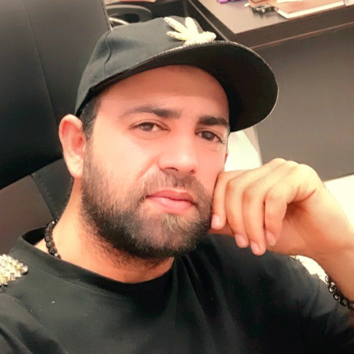 تصویر پروفایل میزبان