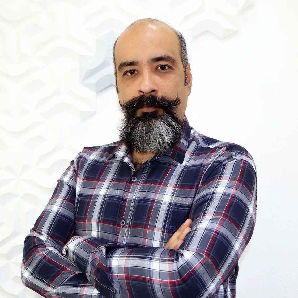 تصویر پروفایل میزبان