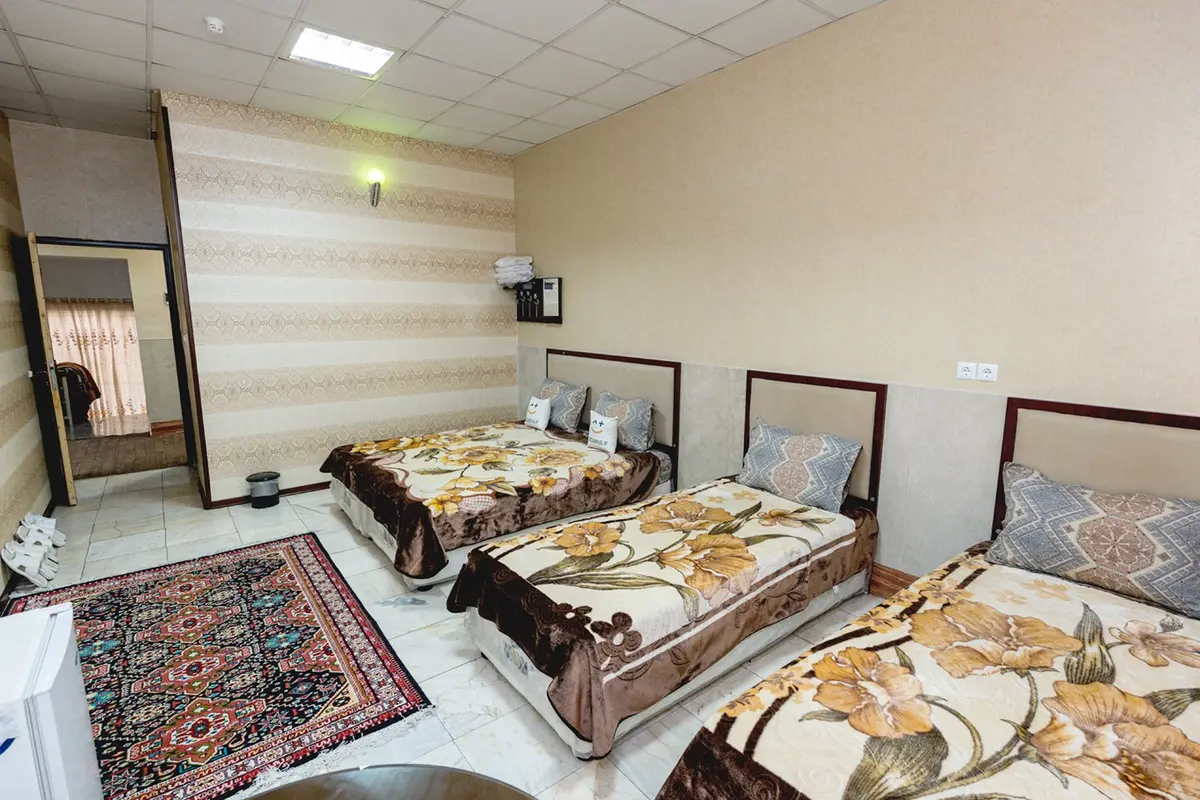 مسافرخانه آراز - واحد چهارتخته ۴ میدان انقلاب