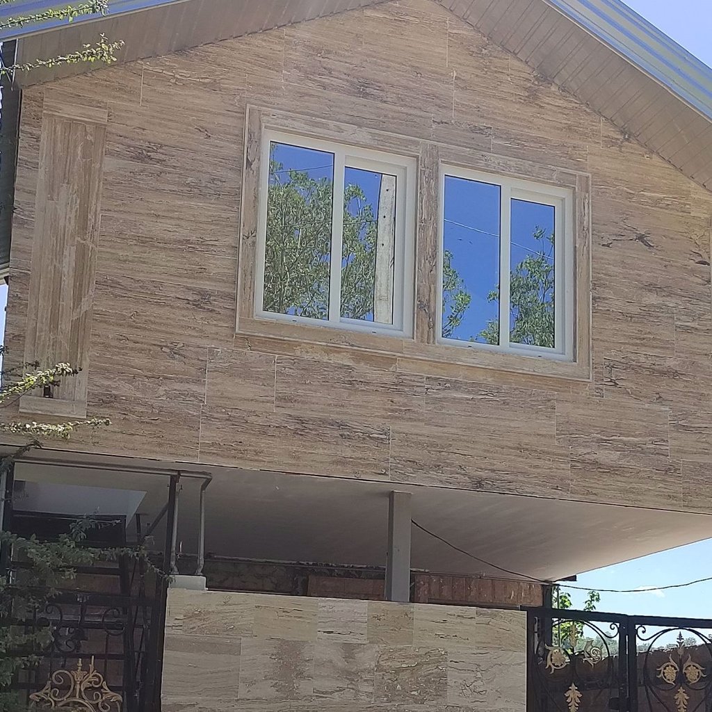 تصویر پروفایل میزبان