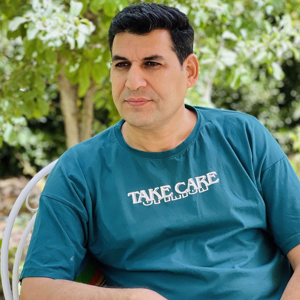 تصویر پروفایل میزبان