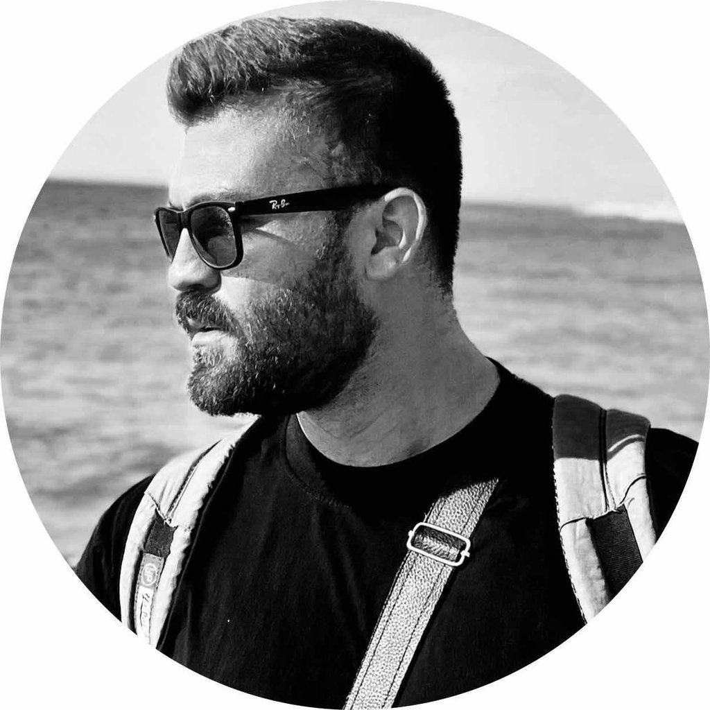 تصویر پروفایل میزبان